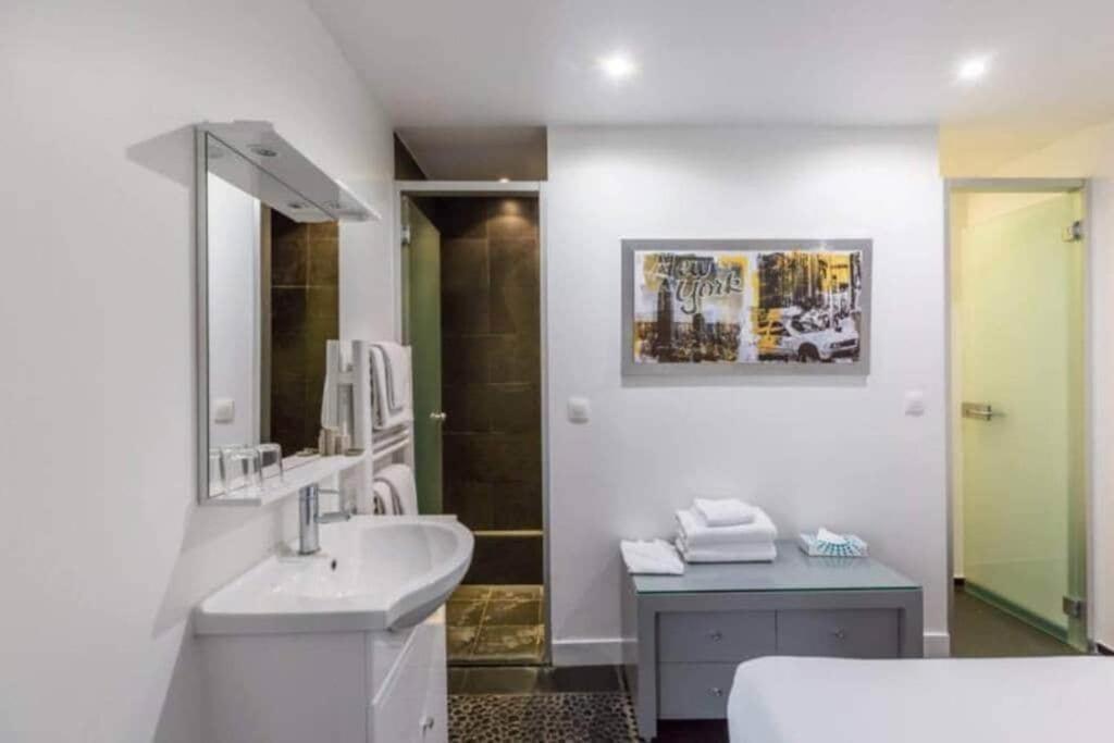 Appartement Cosy Pres Du Marais باريس المظهر الخارجي الصورة